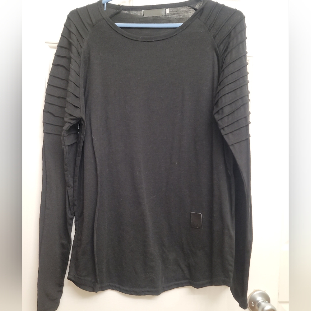 mens size m long sleeve shirt, Black